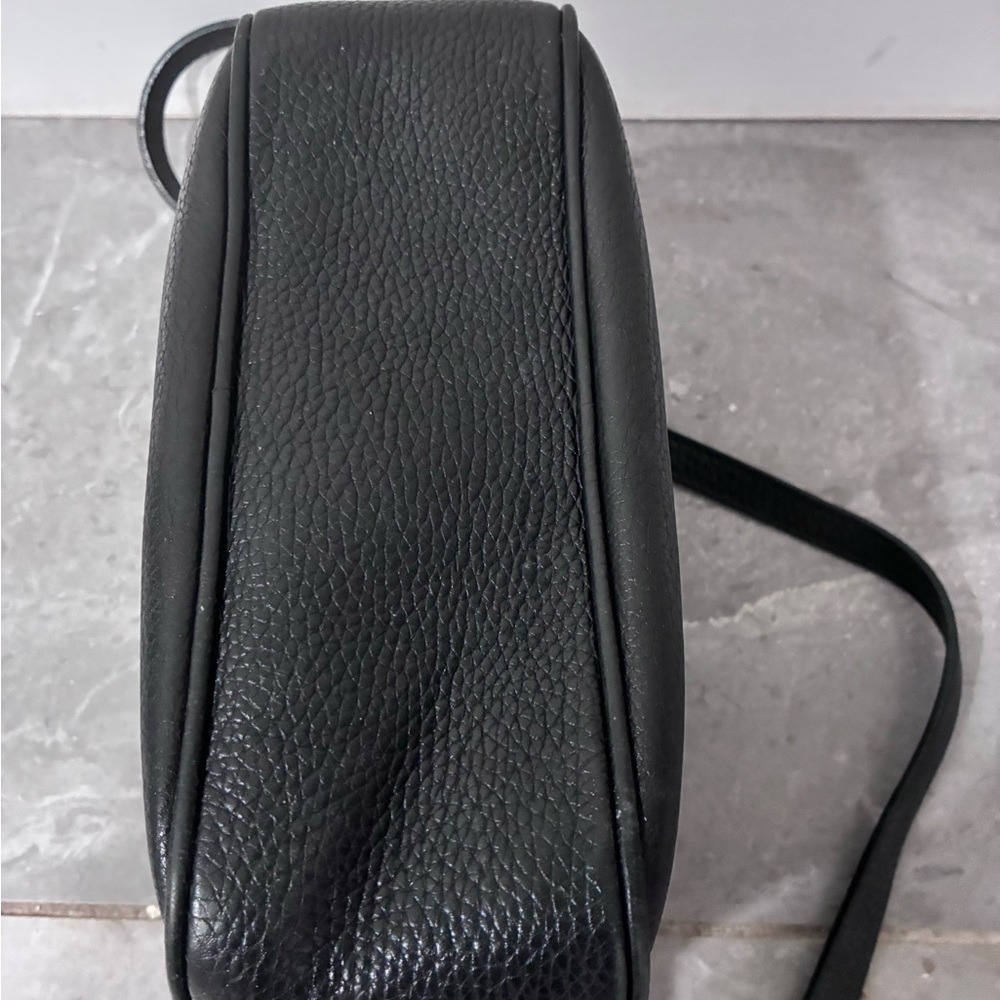 Gucci Black Pebbled Leather Crossbody Bag - Picture 4 of 8